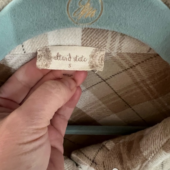 Altar’d State women’s shacket - Picture 2 of 4